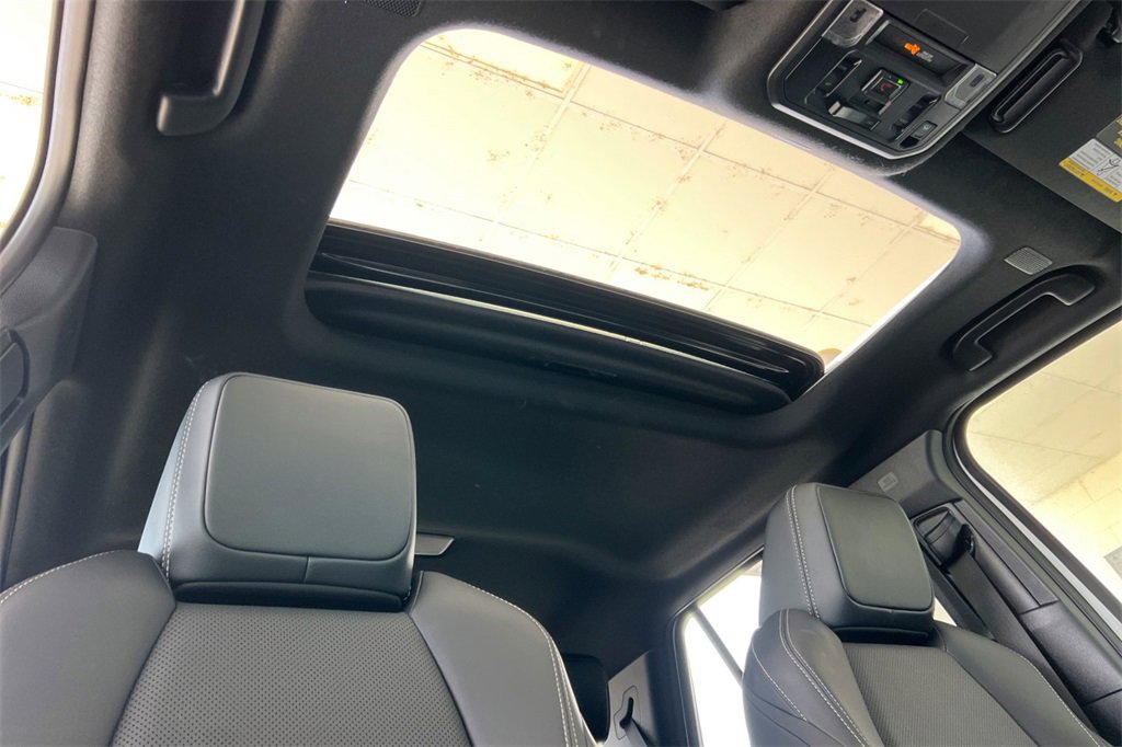 Certified 2025 Toyota 4Runner TRD Off-Road Premium image 19