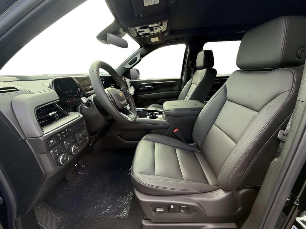 New 2026 Chevrolet Suburban LT w/ Comfort Package AWD/4WD image 9