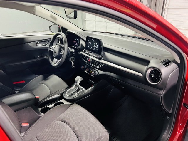 Used 2021 Kia Forte LXS image 31