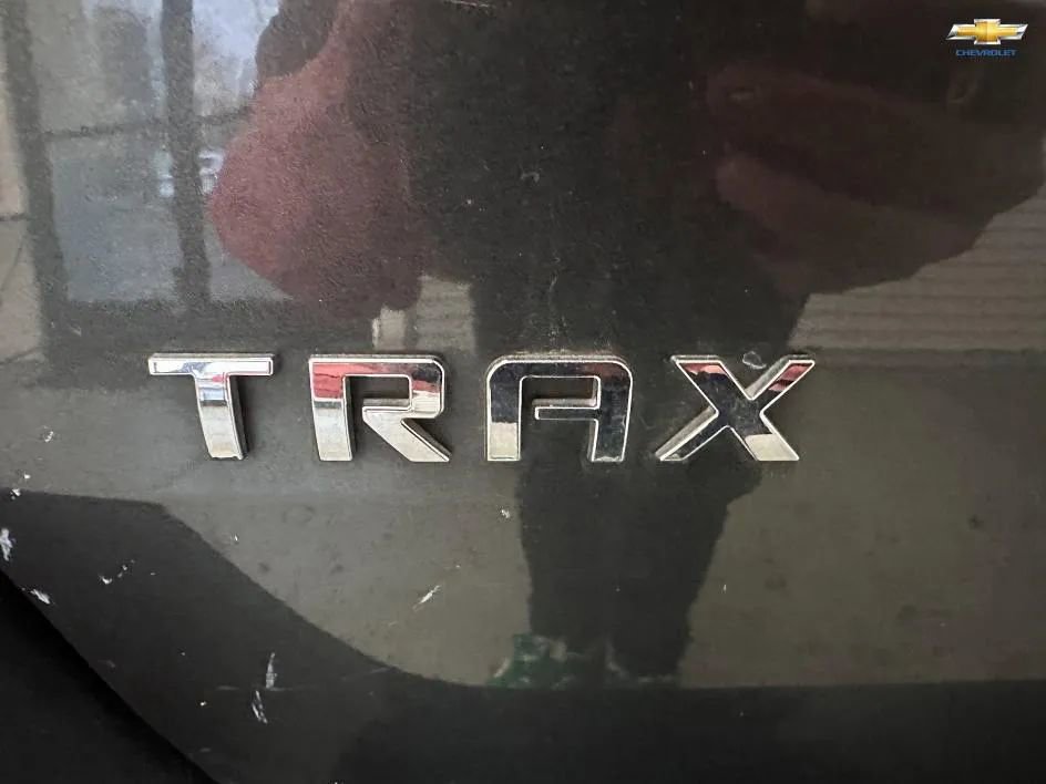 Used 2017 Chevrolet Trax LT w/ Driver Confidence Package image 28