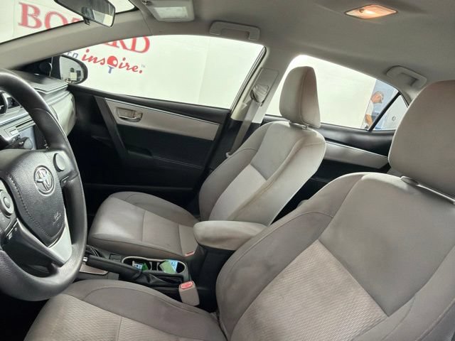 Used 2015 Toyota Corolla LE FWD image 11