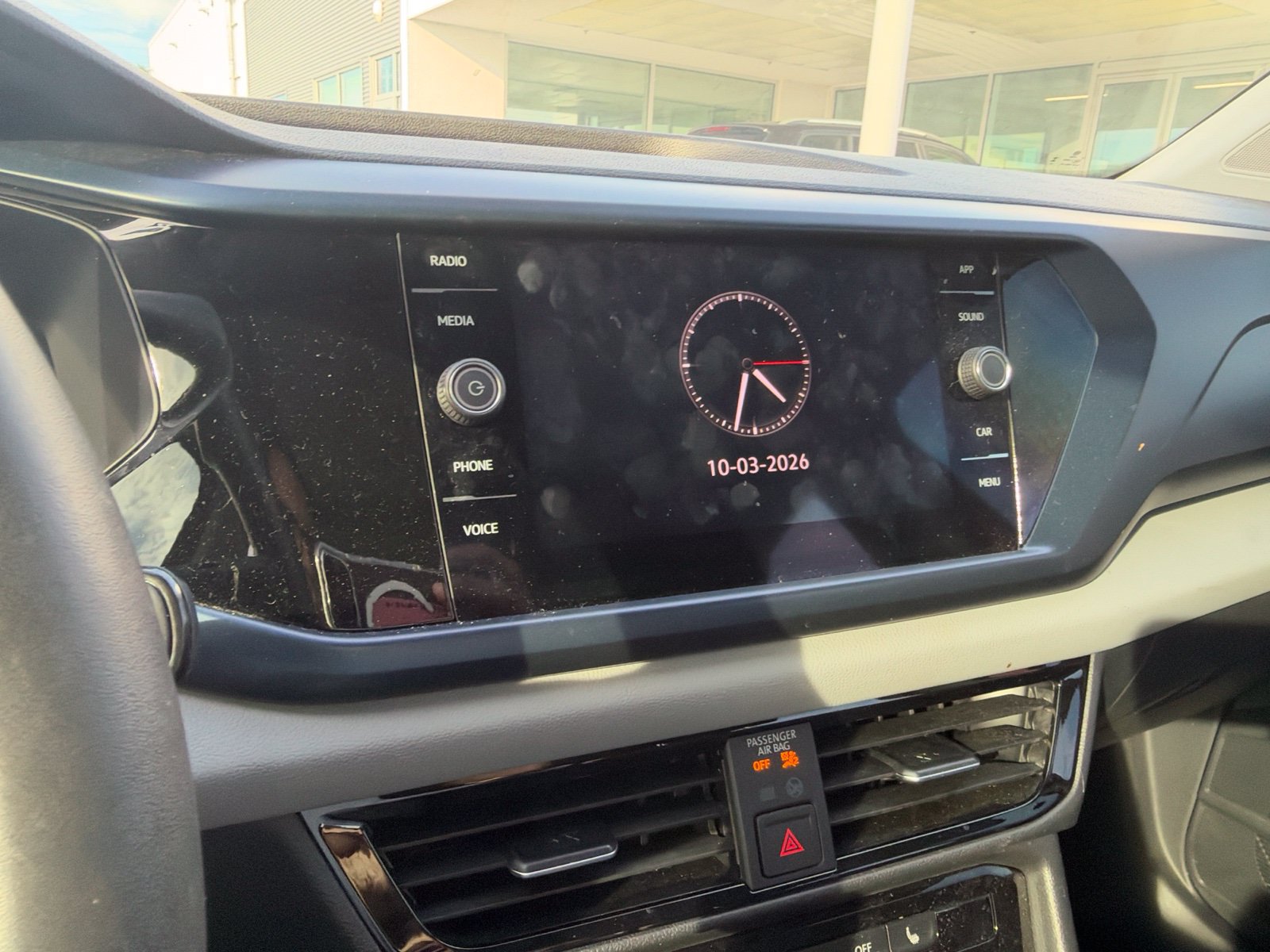Used 2023 Volkswagen Taos SE w/ Panoramic Sunroof Package AWD/4WD image 2