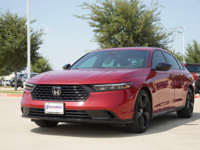 Used 2024 Honda Accord Sport image 2