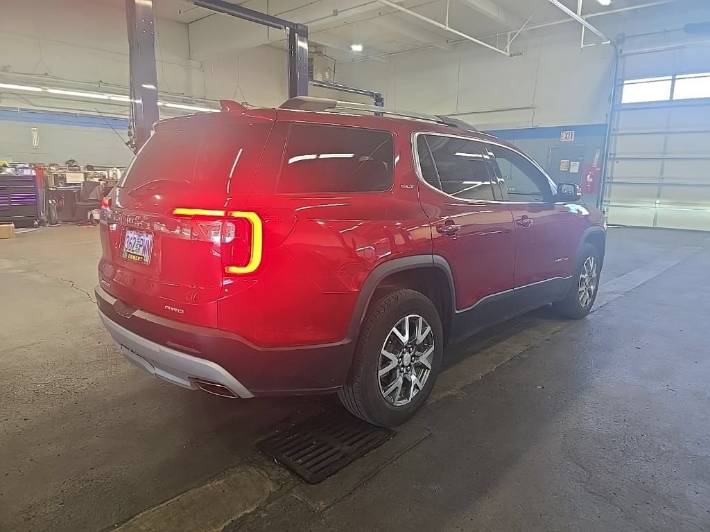 Used 2023 GMC Acadia SLT AWD/4WD image 14