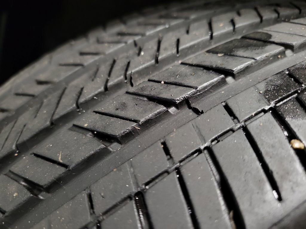 Used 2018 Toyota RAV4 LE image 11