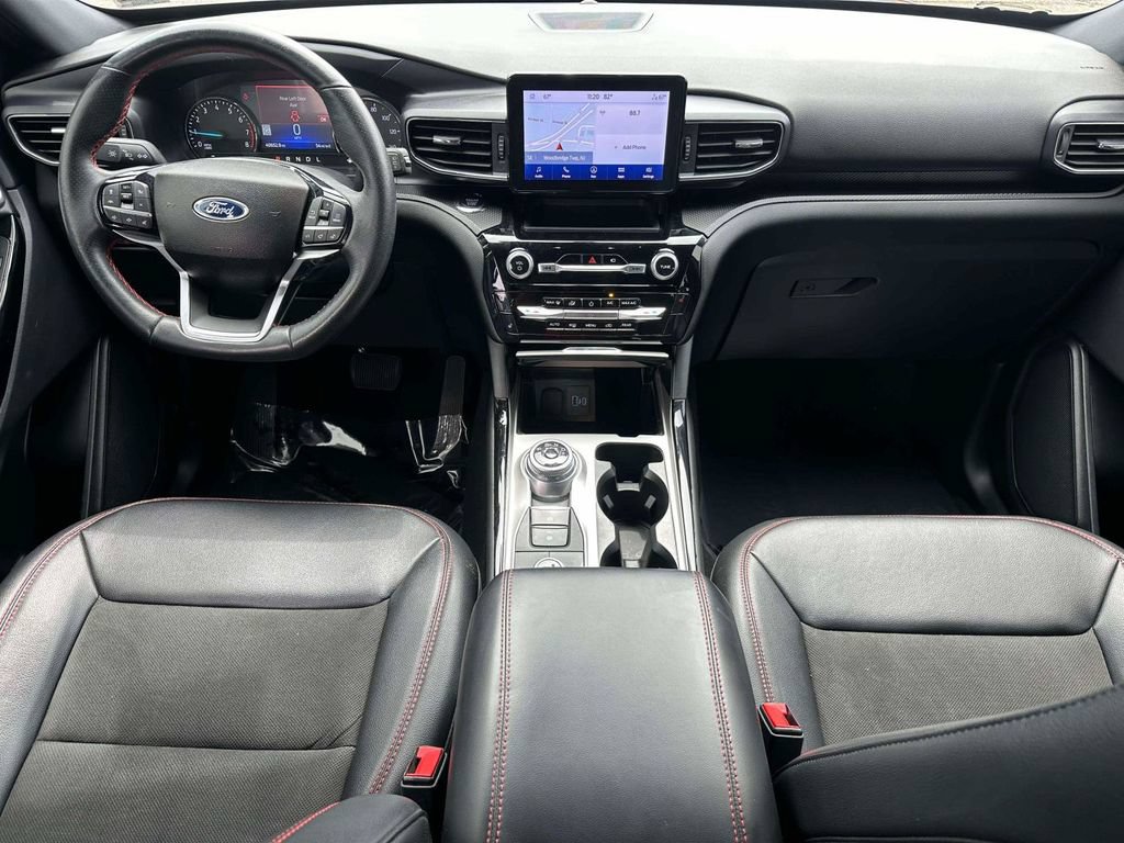 Used 2023 Ford Explorer ST-Line AWD/4WD image 14