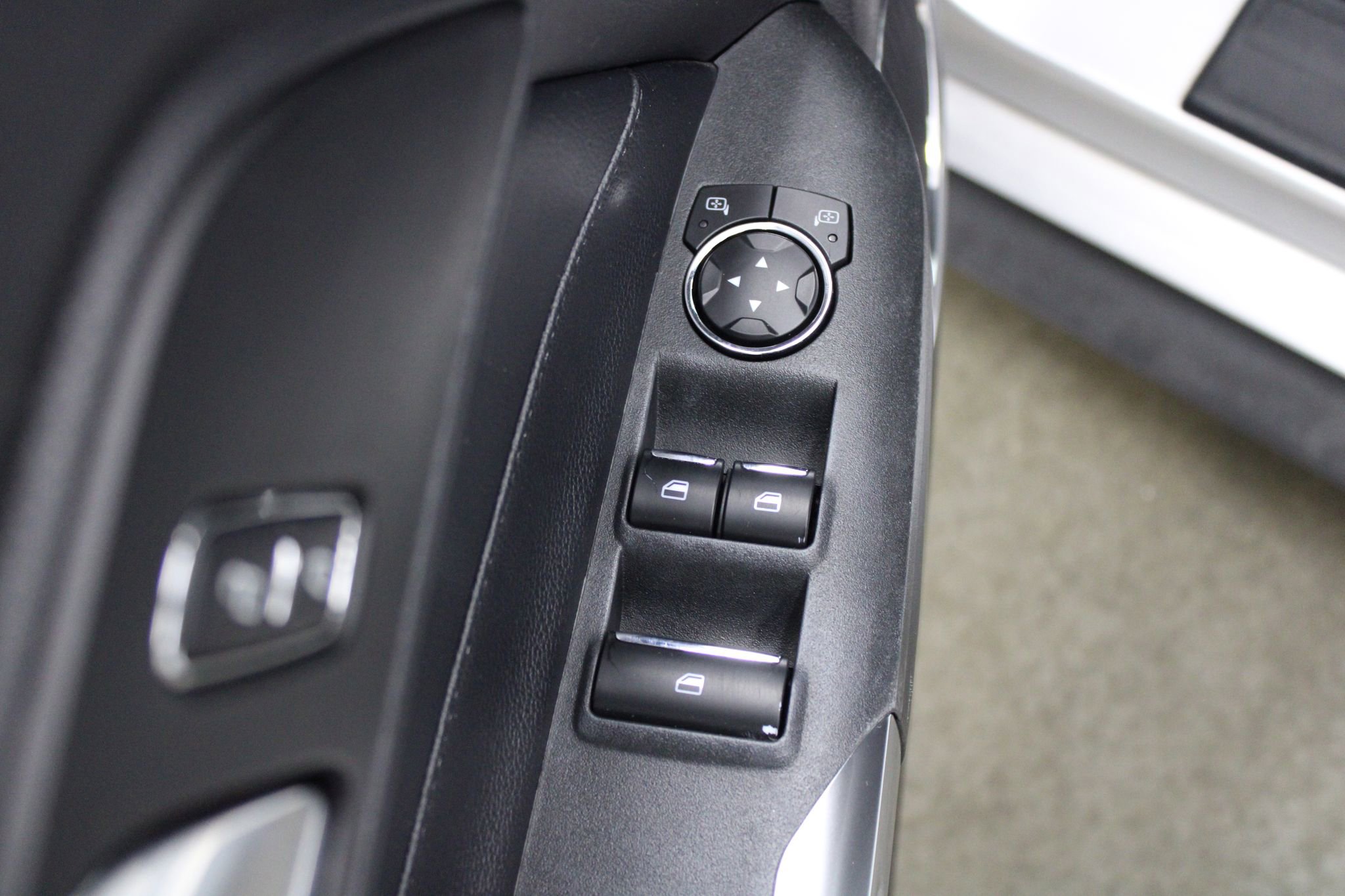 Used 2019 Ford Mustang GT Premium RWD image 37