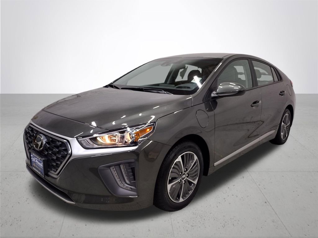 Certified 2022 Hyundai Ioniq SE FWD image 2