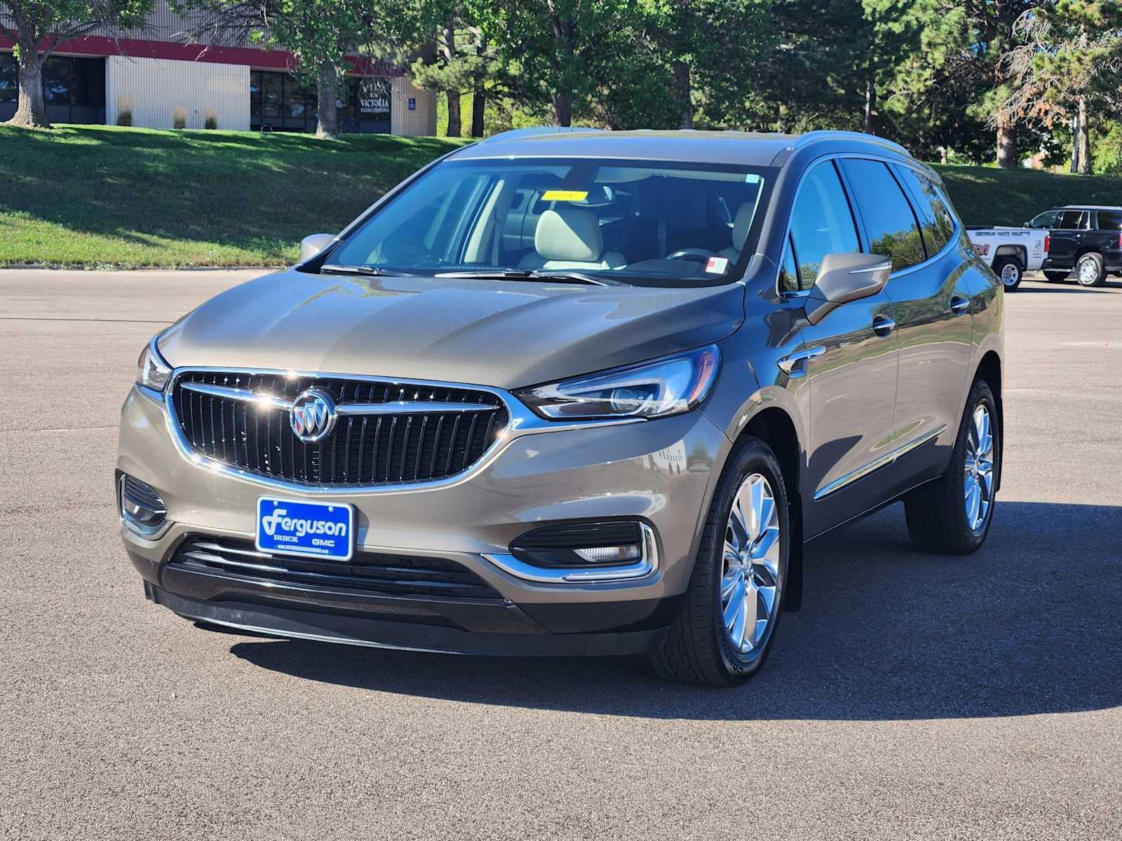 Used 2020 Buick Enclave Essence w/ Sound and Sites Package AWD/4WD image 4