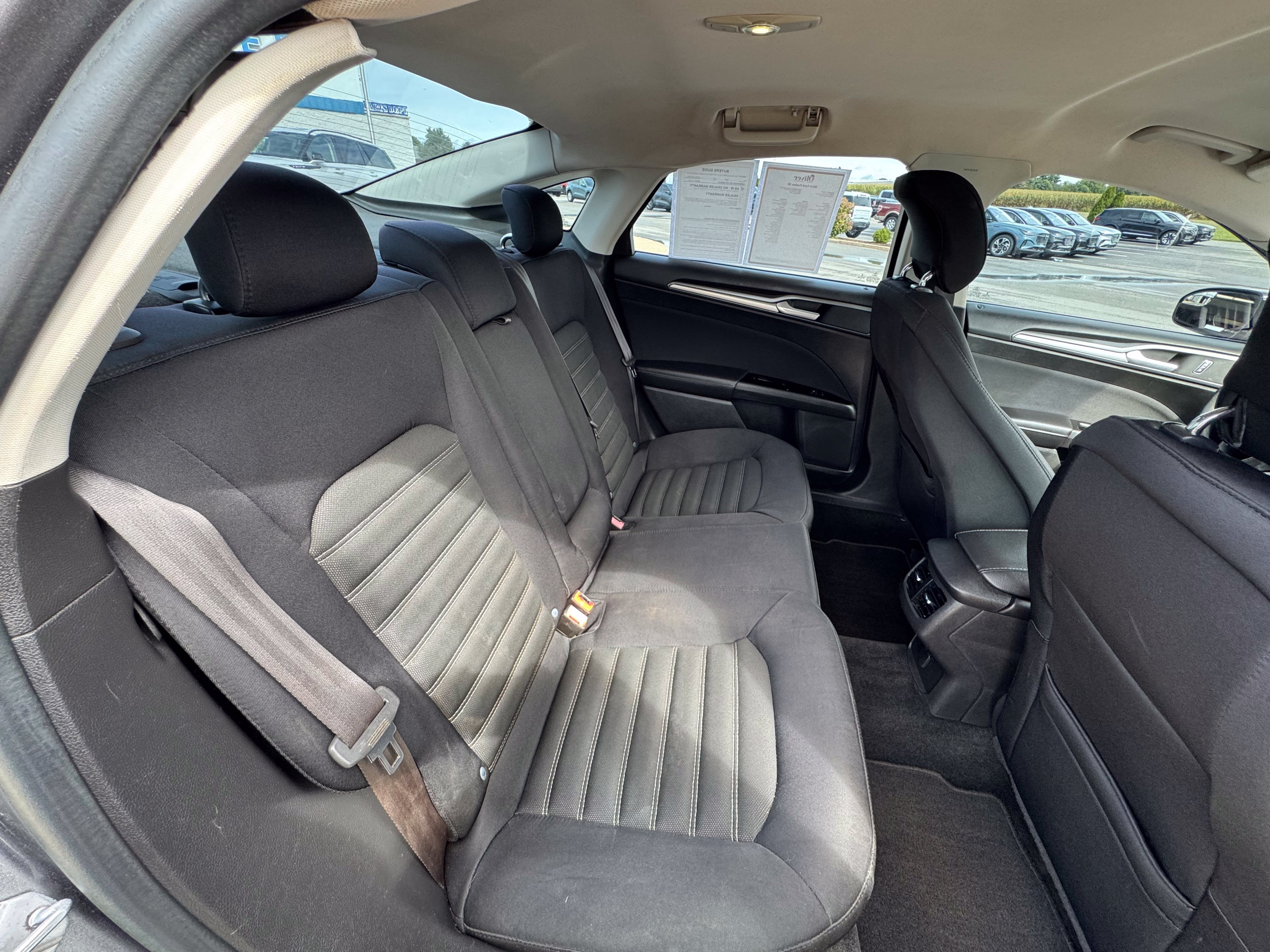 Used 2014 Ford Fusion SE FWD image 14