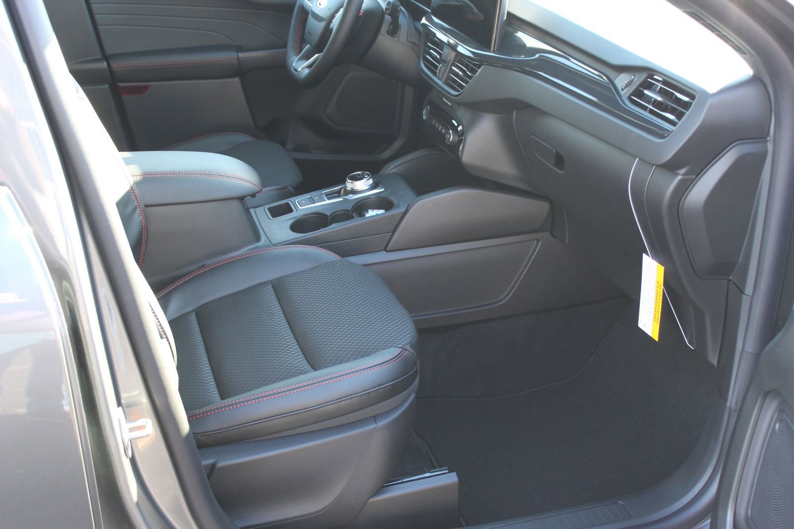 New 2026 Ford Escape ST-Line w/ Tech Pack #1 image 16