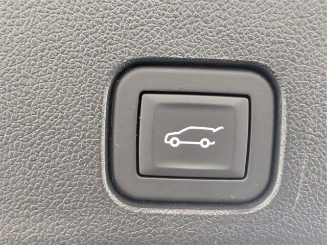 Certified 2025 Chevrolet Traverse LT image 31