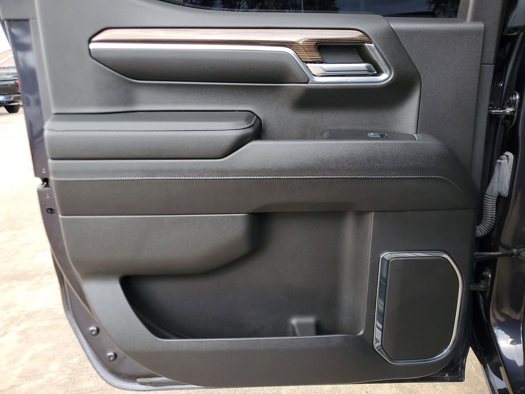 Used 2024 Chevrolet Silverado 1500 LT RWD image 14