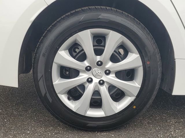 Used 2023 Toyota Corolla LE image 6