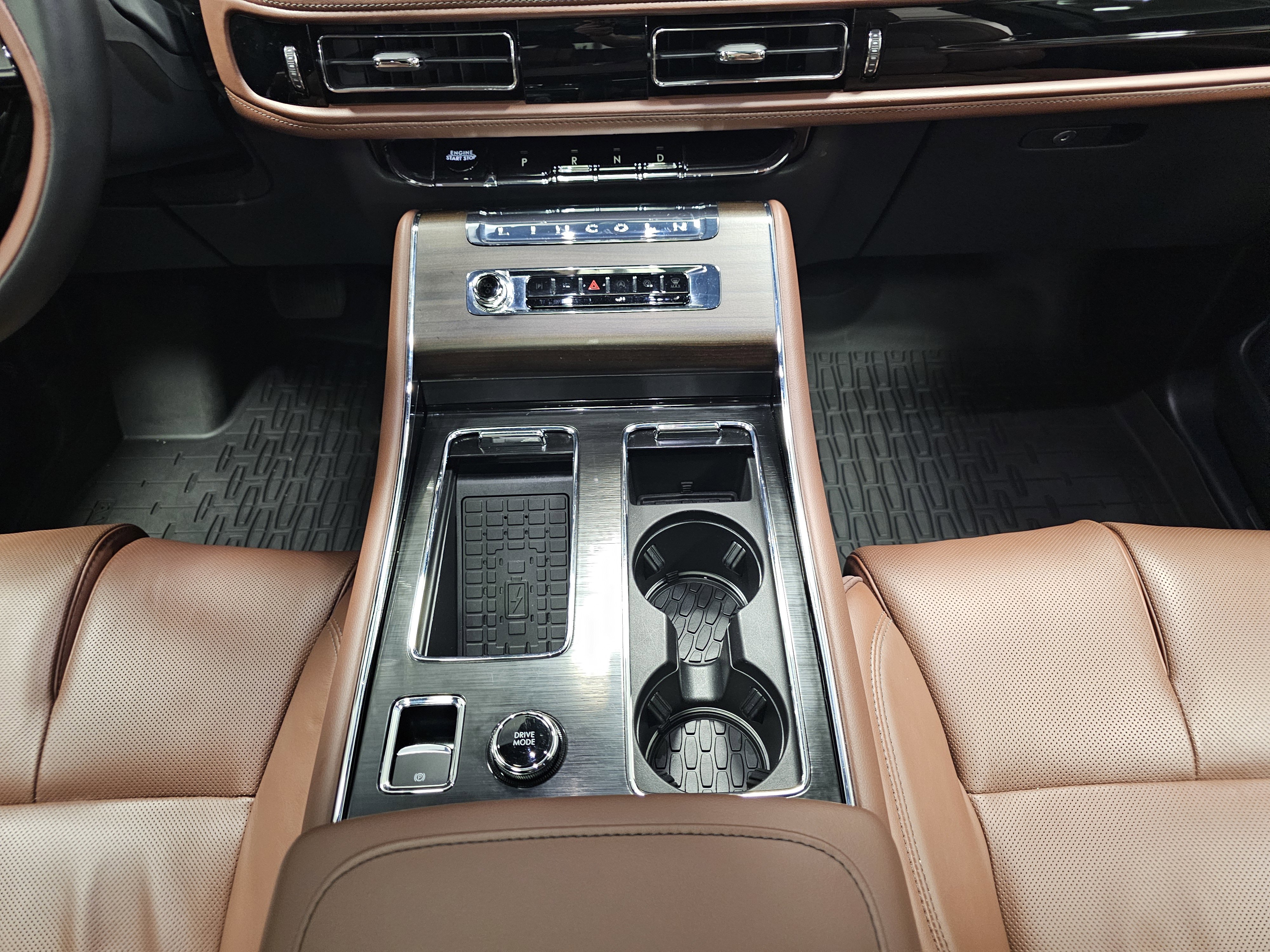 Used 2025 Lincoln Aviator Reserve w/ Equipment Group 201A AWD/4WD image 22