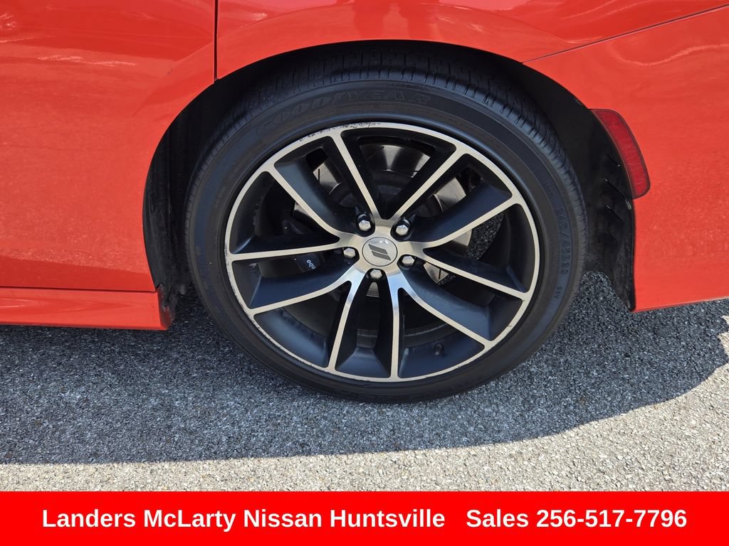 Used 2018 Dodge Charger SXT Plus w/ Performance Handling Group RWD image 12