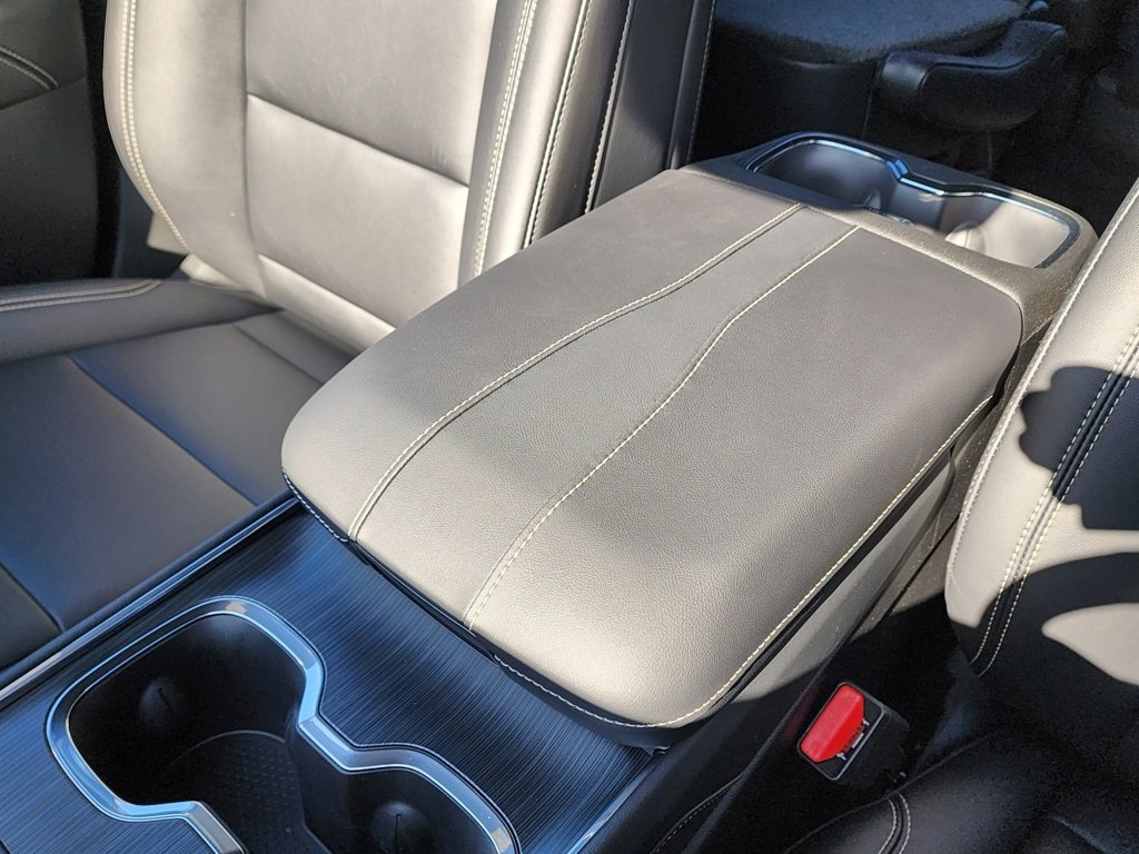 New 2026 GMC Acadia Elevation w/ Black Edition image 31