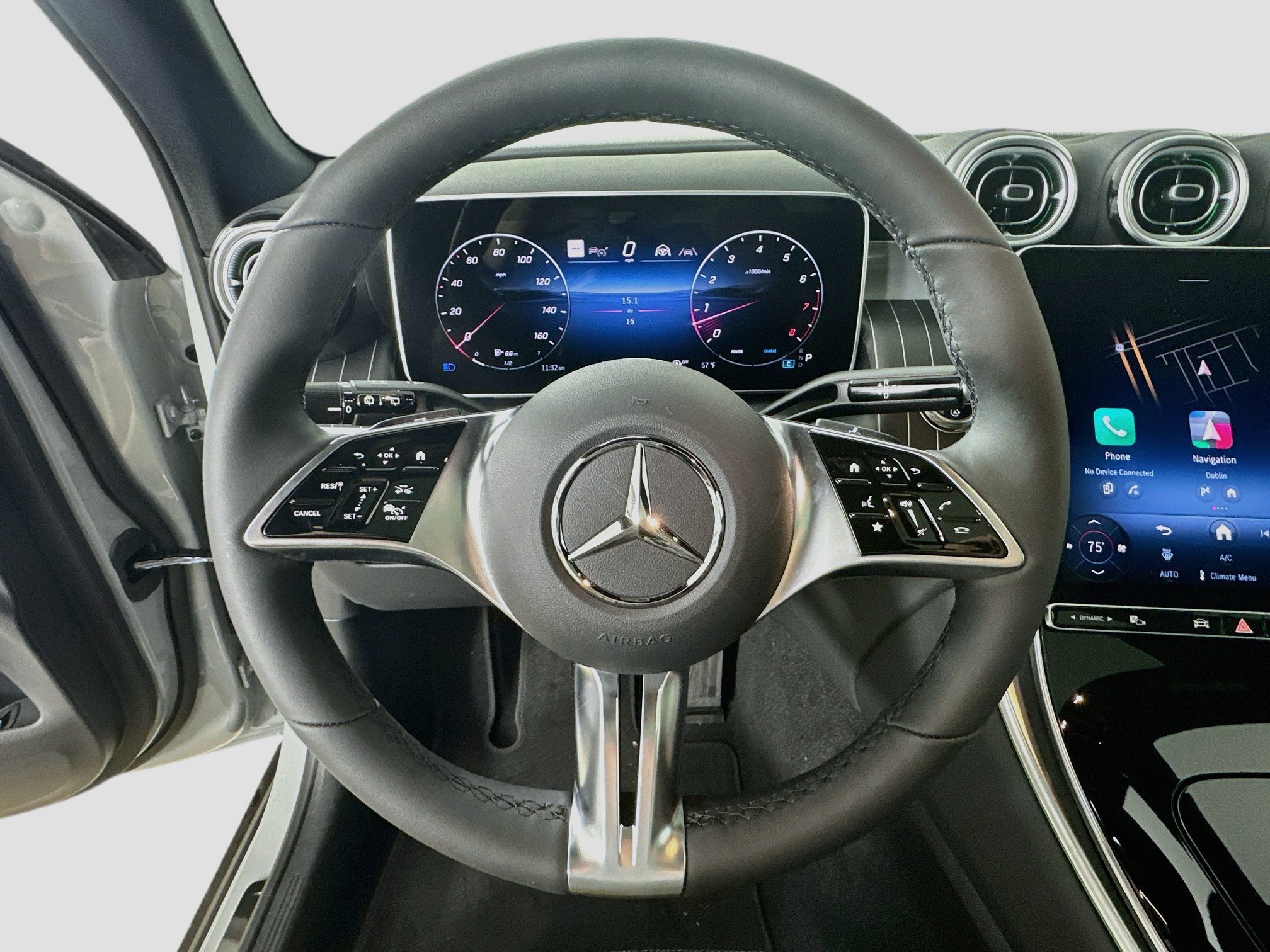 Used 2026 Mercedes-Benz GLC 300 4MATIC image 11