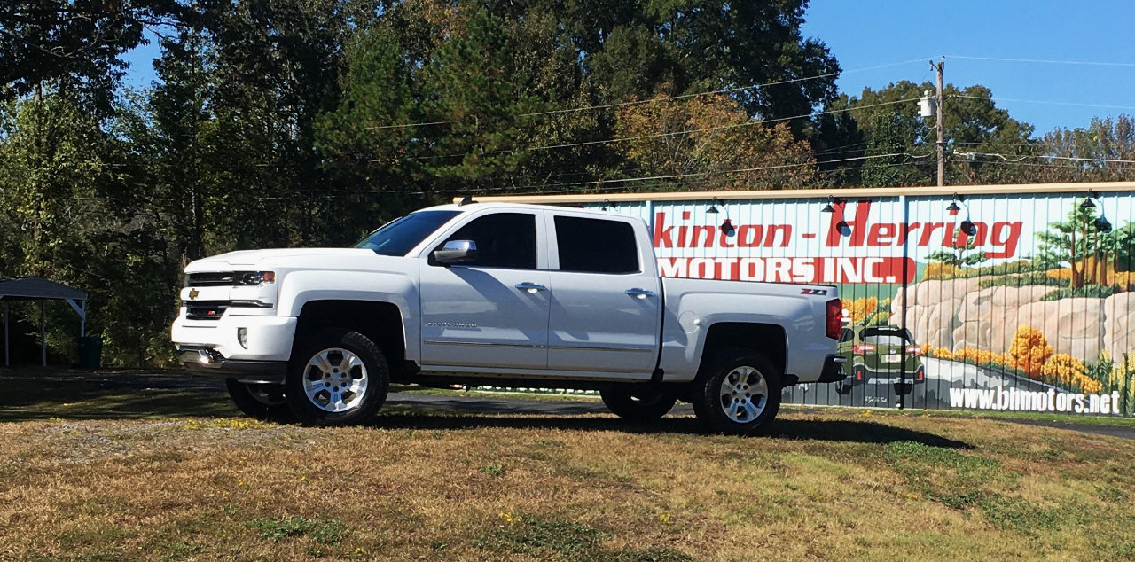Used 2017 Chevrolet Silverado 1500 LTZ Z71 w/ LTZ Plus Package image 12