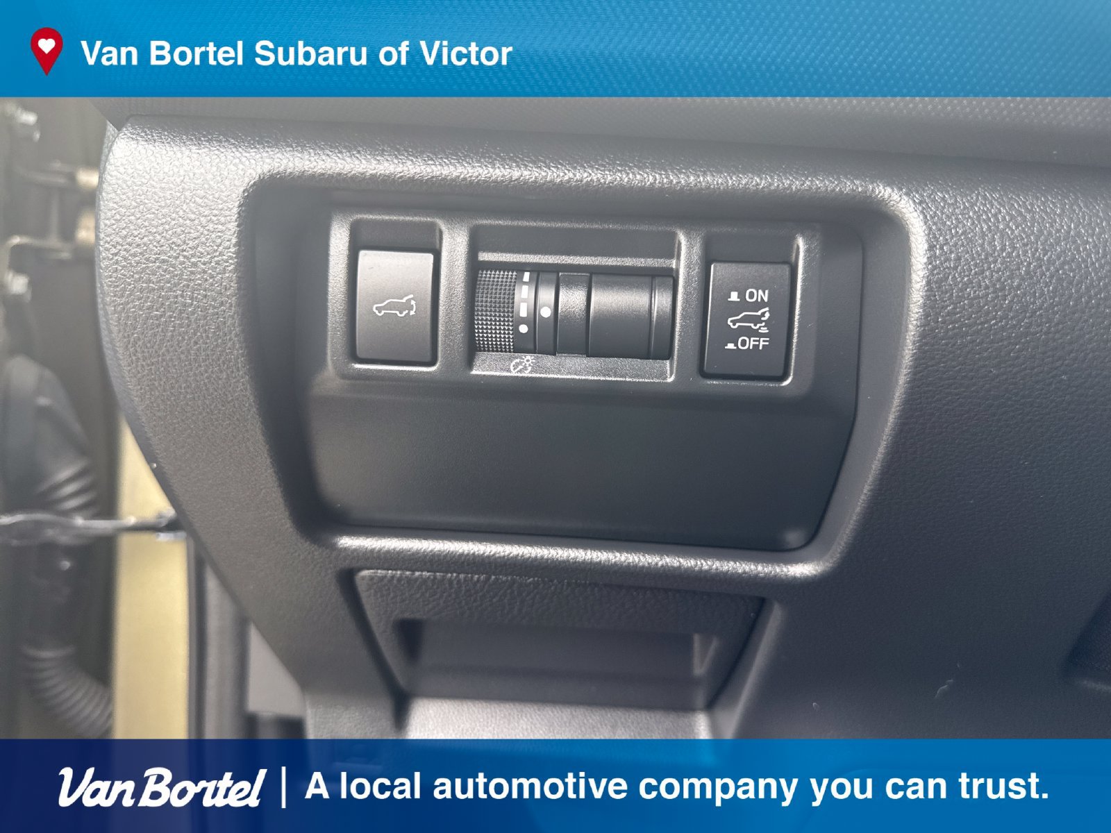 Certified 2025 Subaru Forester Premium AWD/4WD image 14
