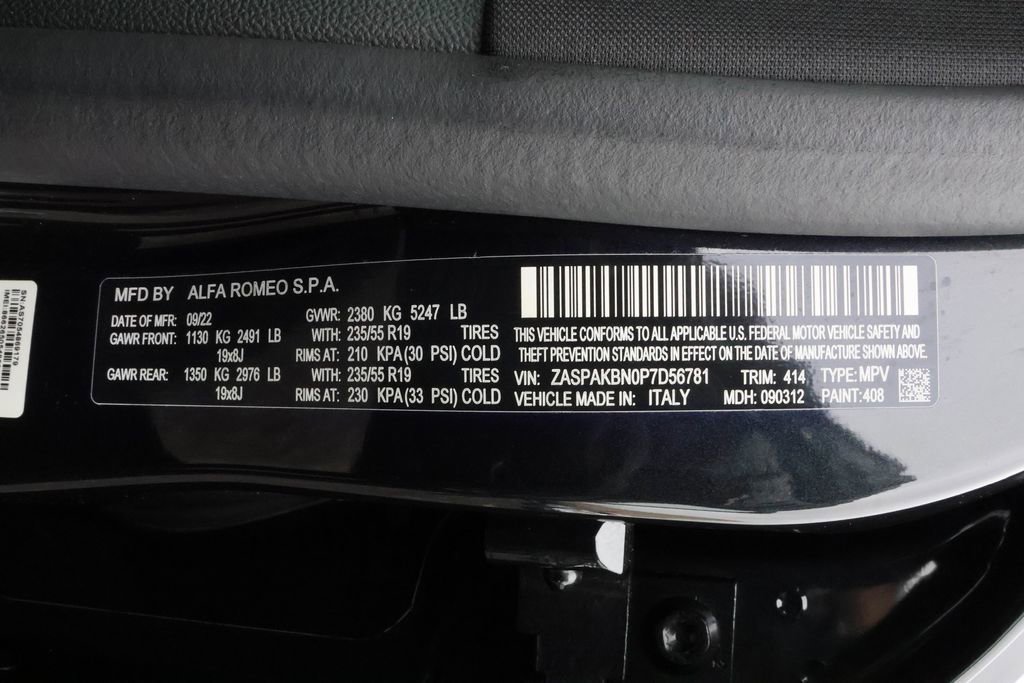 Used 2023 Alfa Romeo Stelvio Ti image 42