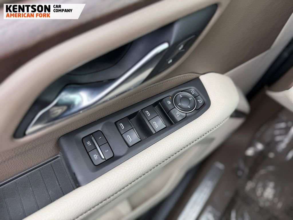 Used 2021 GMC Yukon Denali w/ Denali Premium Package image 23