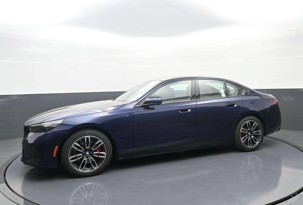 New 2026 BMW 540i xDrive w/ Executive Package AWD/4WD image 4