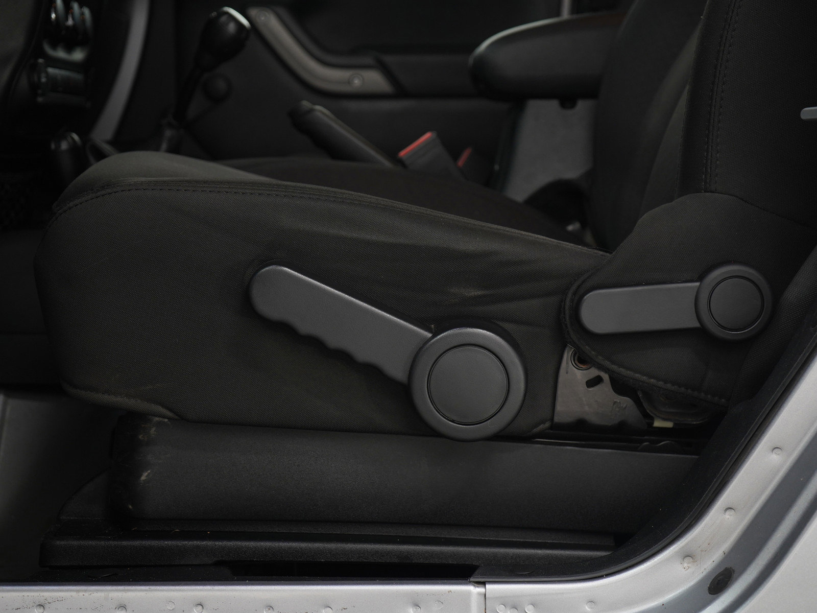 Used 2018 Jeep Wrangler Sport image 21