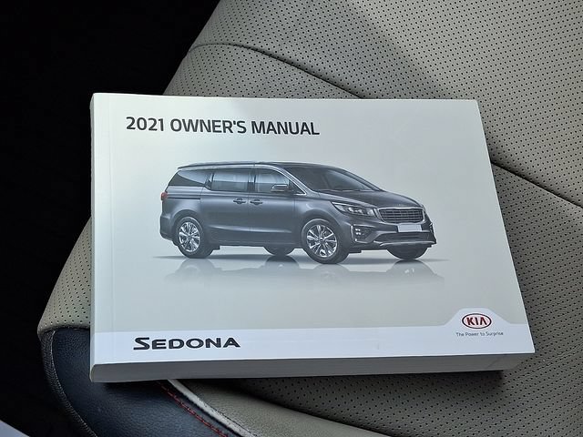 Used 2021 Kia Sedona EX FWD image 25