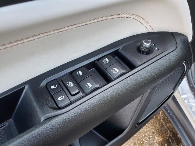 Used 2022 Jeep Compass Limited image 20