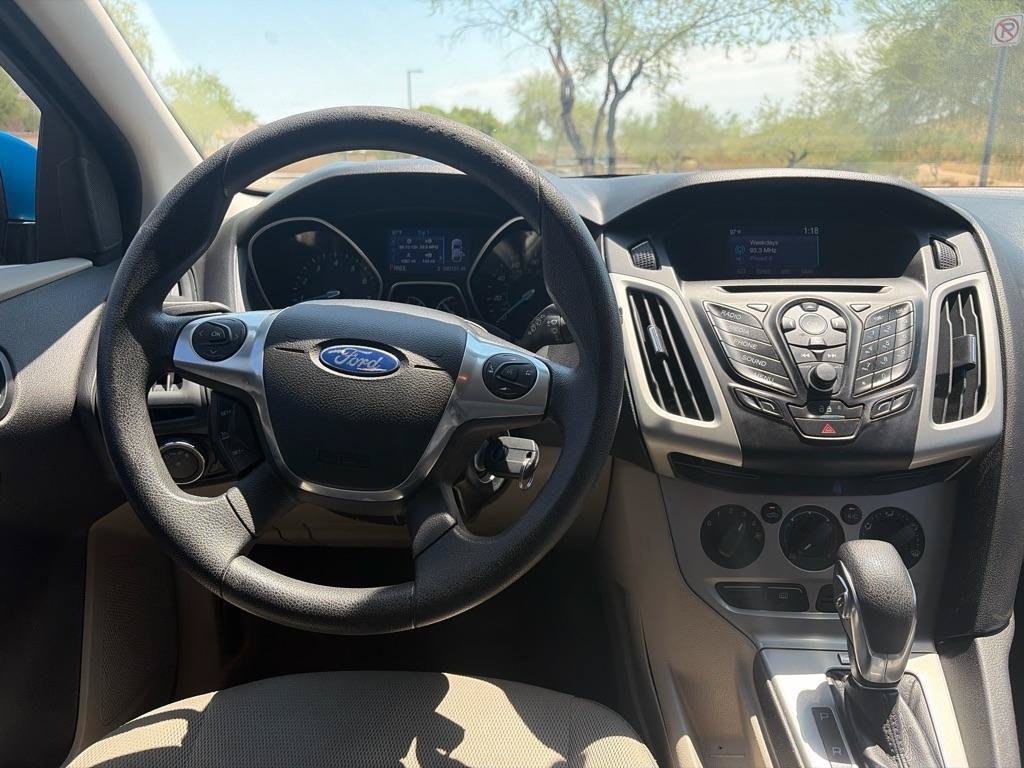 Used 2014 Ford Focus SE FWD image 24