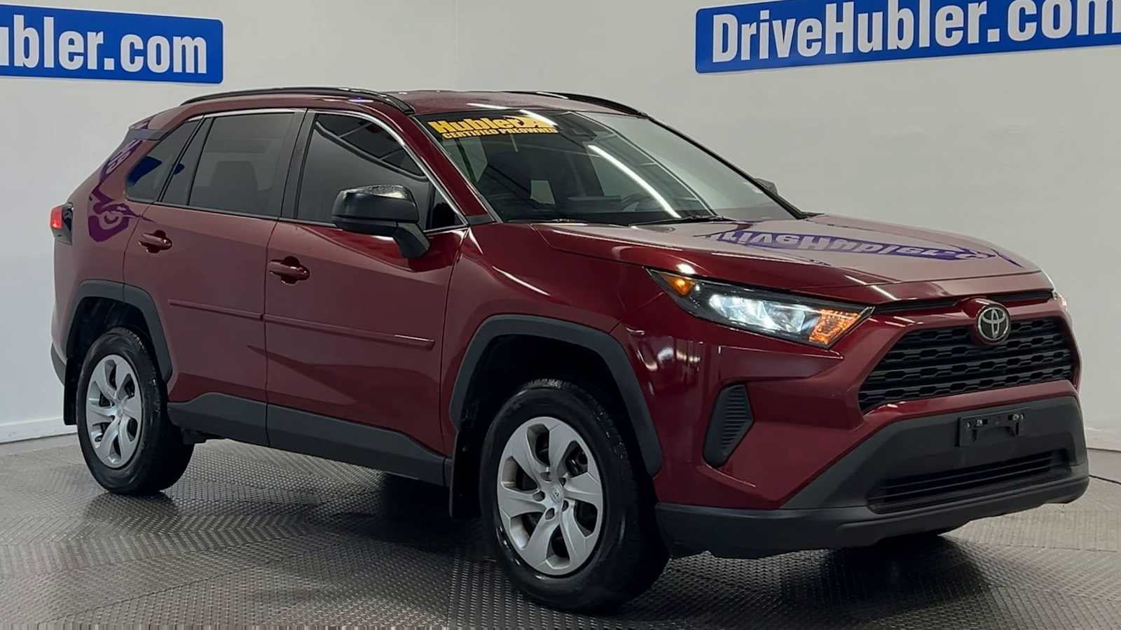Used 2021 Toyota RAV4 LE AWD/4WD image 2