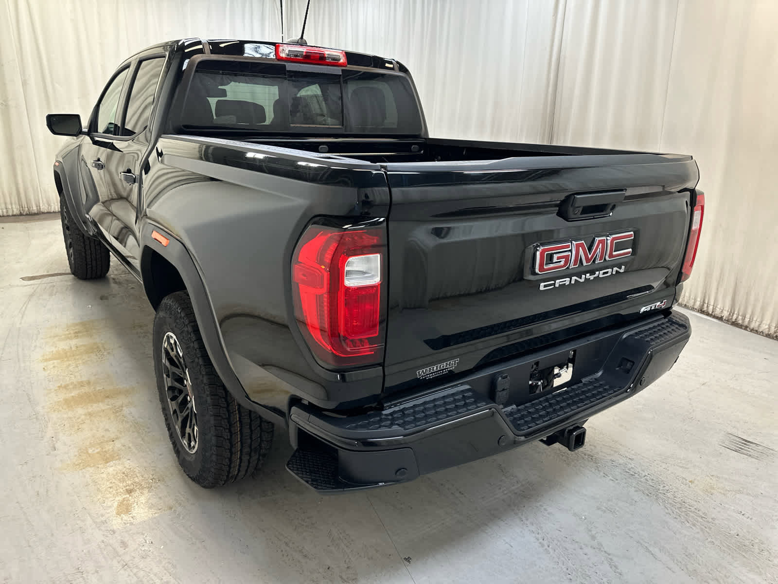 New 2026 GMC Canyon AT4 image 4