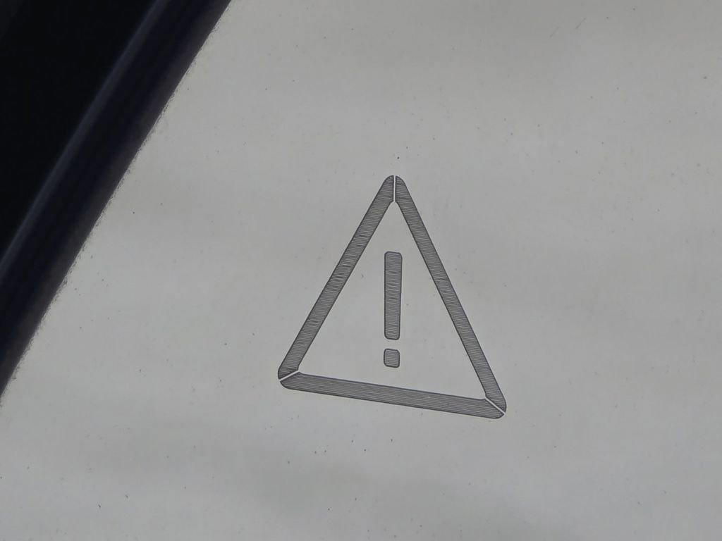 Used 2023 Kia Niro EX Touring image 9