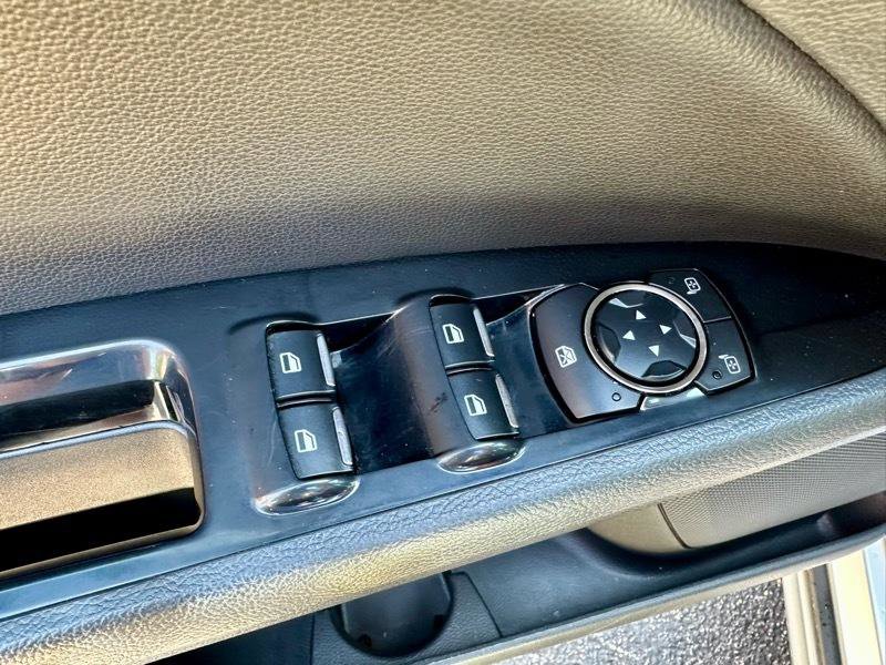 Used 2016 Ford Fusion SE w/ Equipment Group 202A image 9
