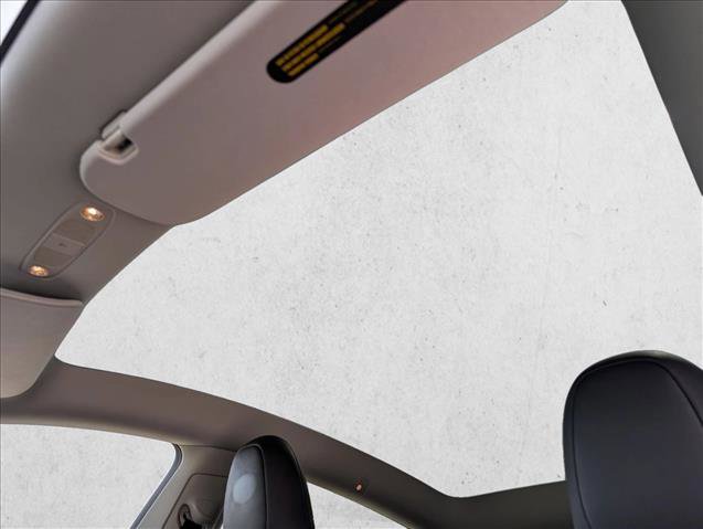 Used 2023 Tesla Model Y Long Range image 16