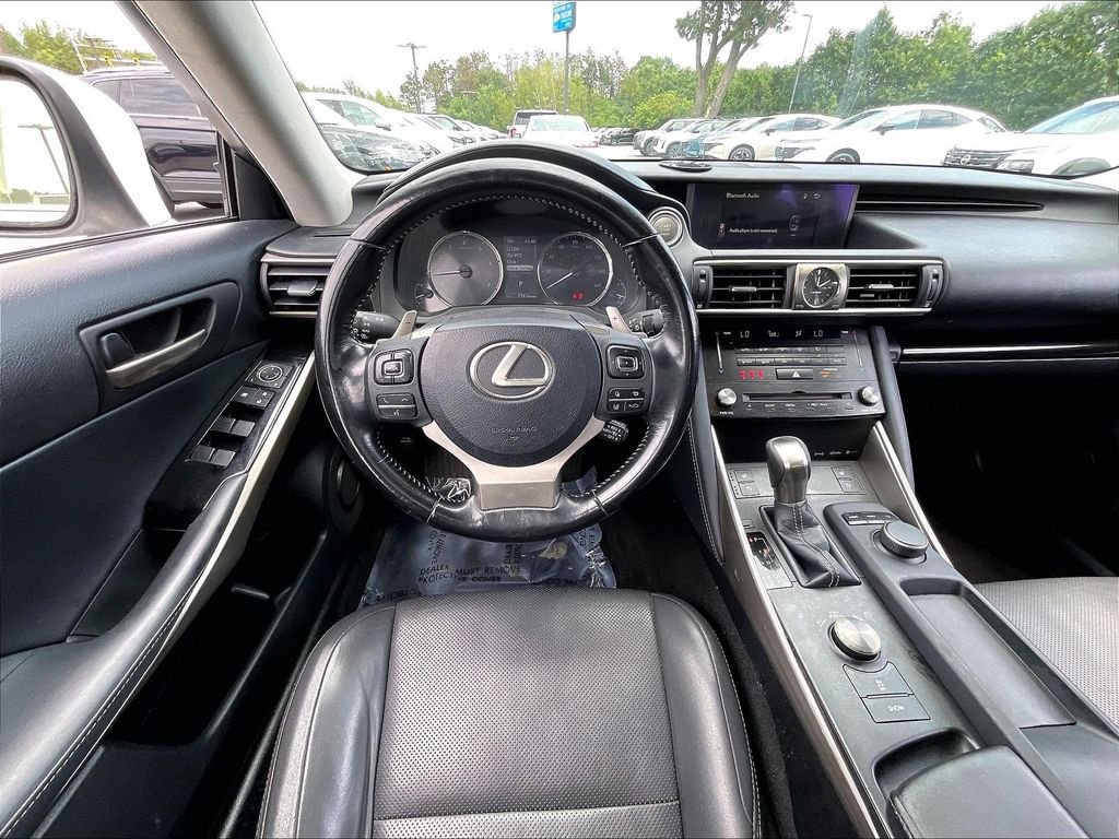 Used 2017 Lexus IS 200t w/ Premium Package RWD image 16