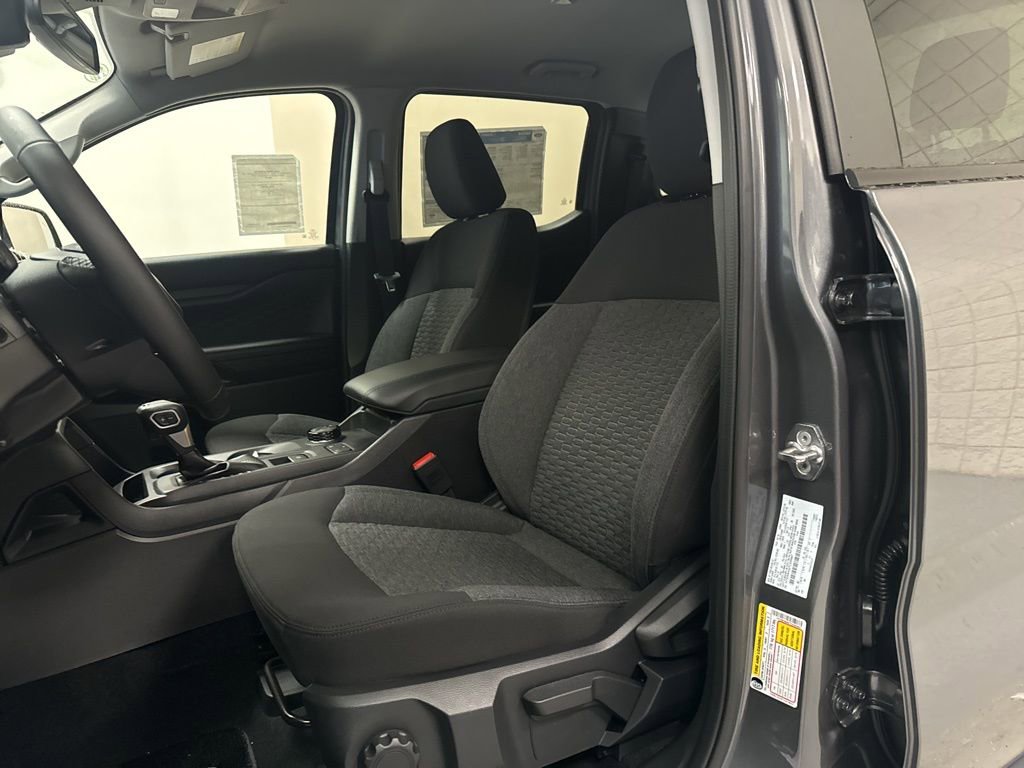 New 2026 Ford Ranger XLT w/ Black Appearance Package image 3