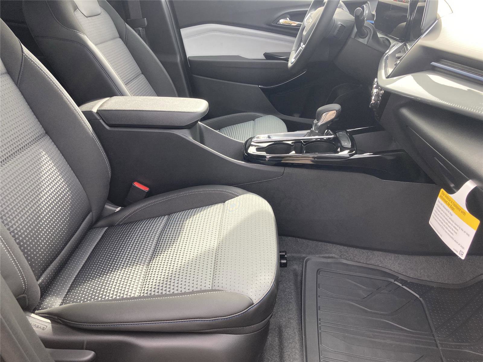 New 2026 Chevrolet Trax LT w/ Driver Confidence Package image 13