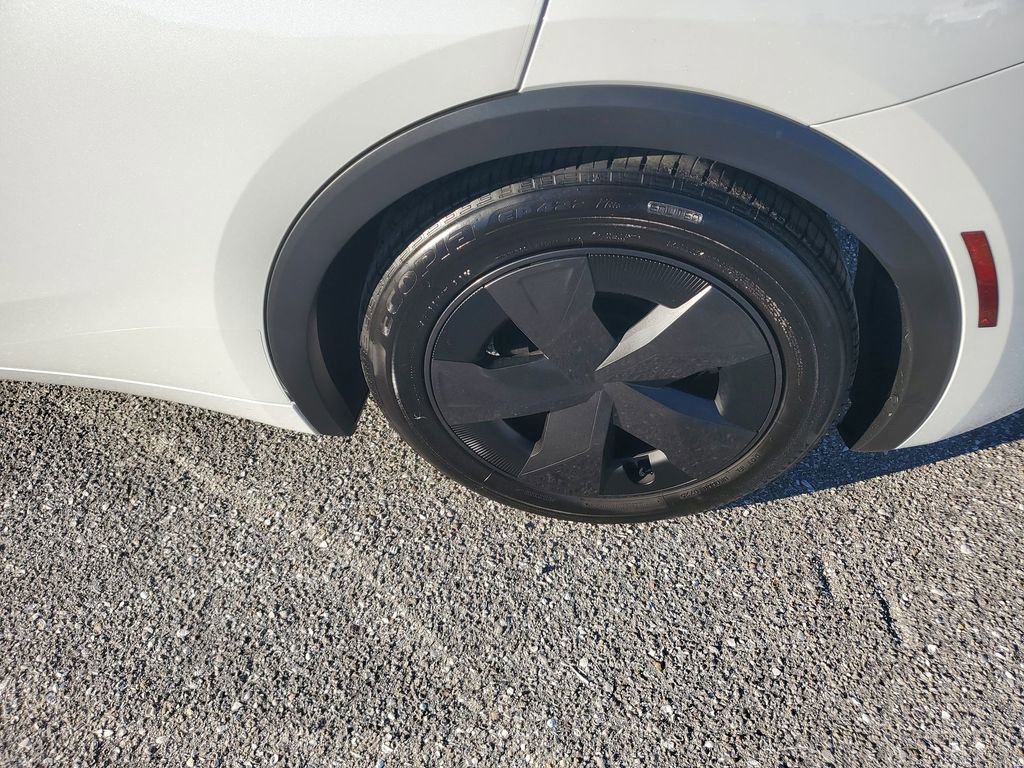 Certified 2025 Toyota Prius LE image 19