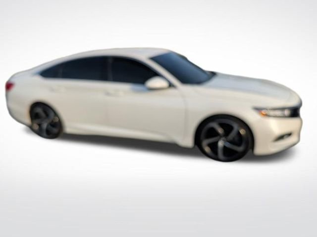 Used 2019 Honda Accord Sport image 3