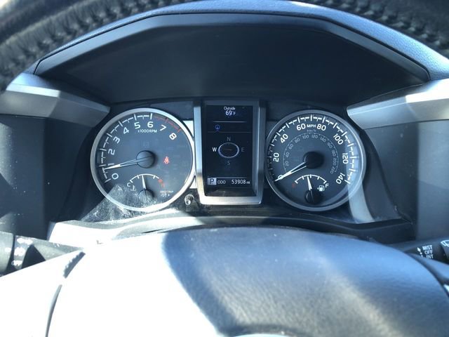 Used 2018 Toyota Tacoma Limited image 15