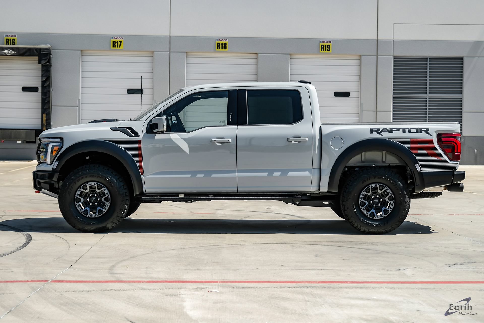 Used 2026 Ford F150 Raptor w/ Equipment Group 803A Raptor R AWD/4WD image 7