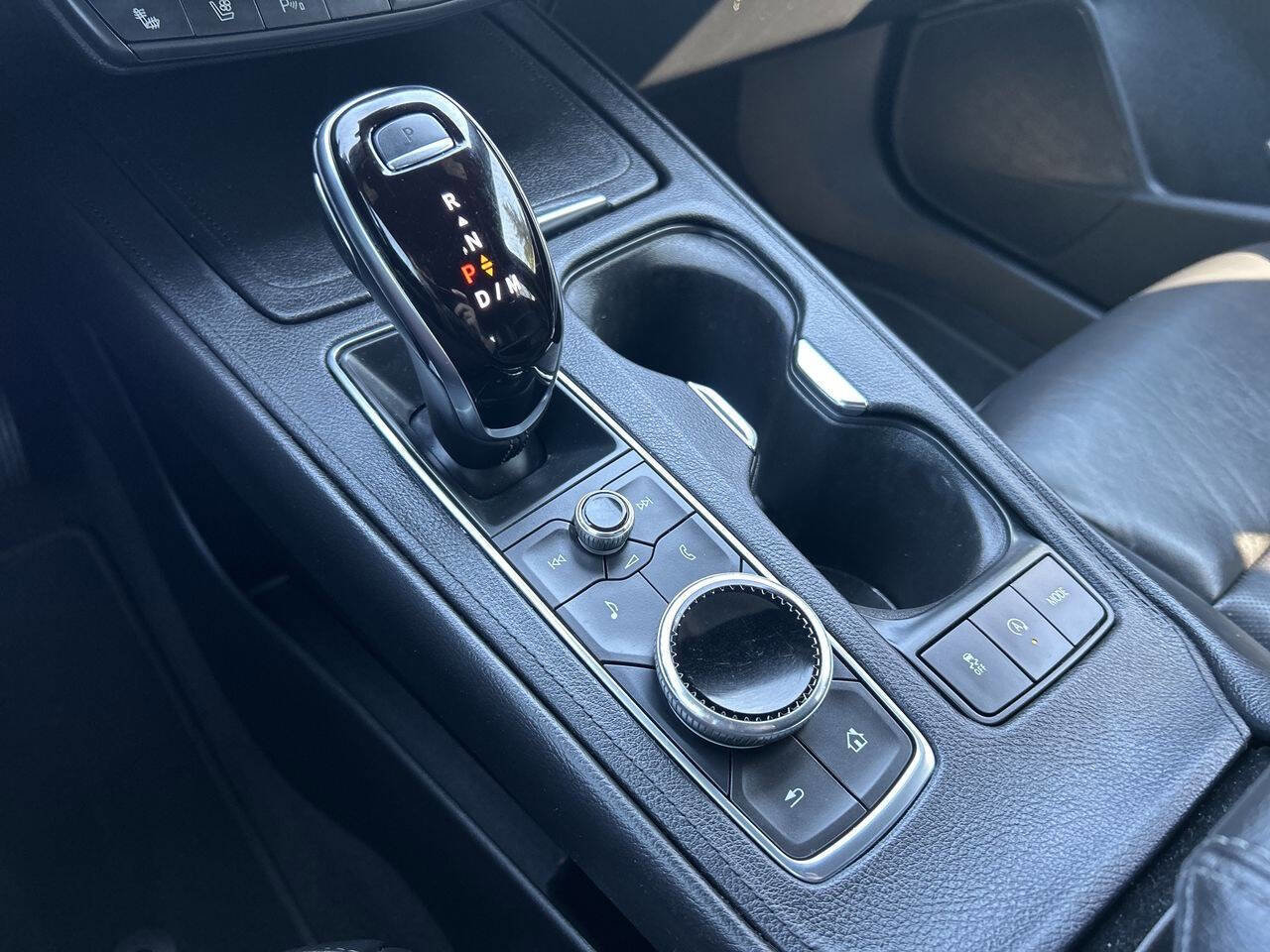 Used 2022 Cadillac XT4 Premium Luxury w/ LPO, Radiant Package image 20