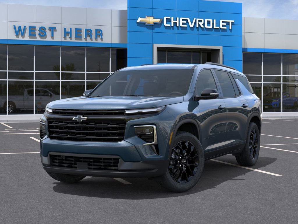 Used 2026 Chevrolet Traverse LT w/ Midnight/Sport Edition AWD/4WD image 6