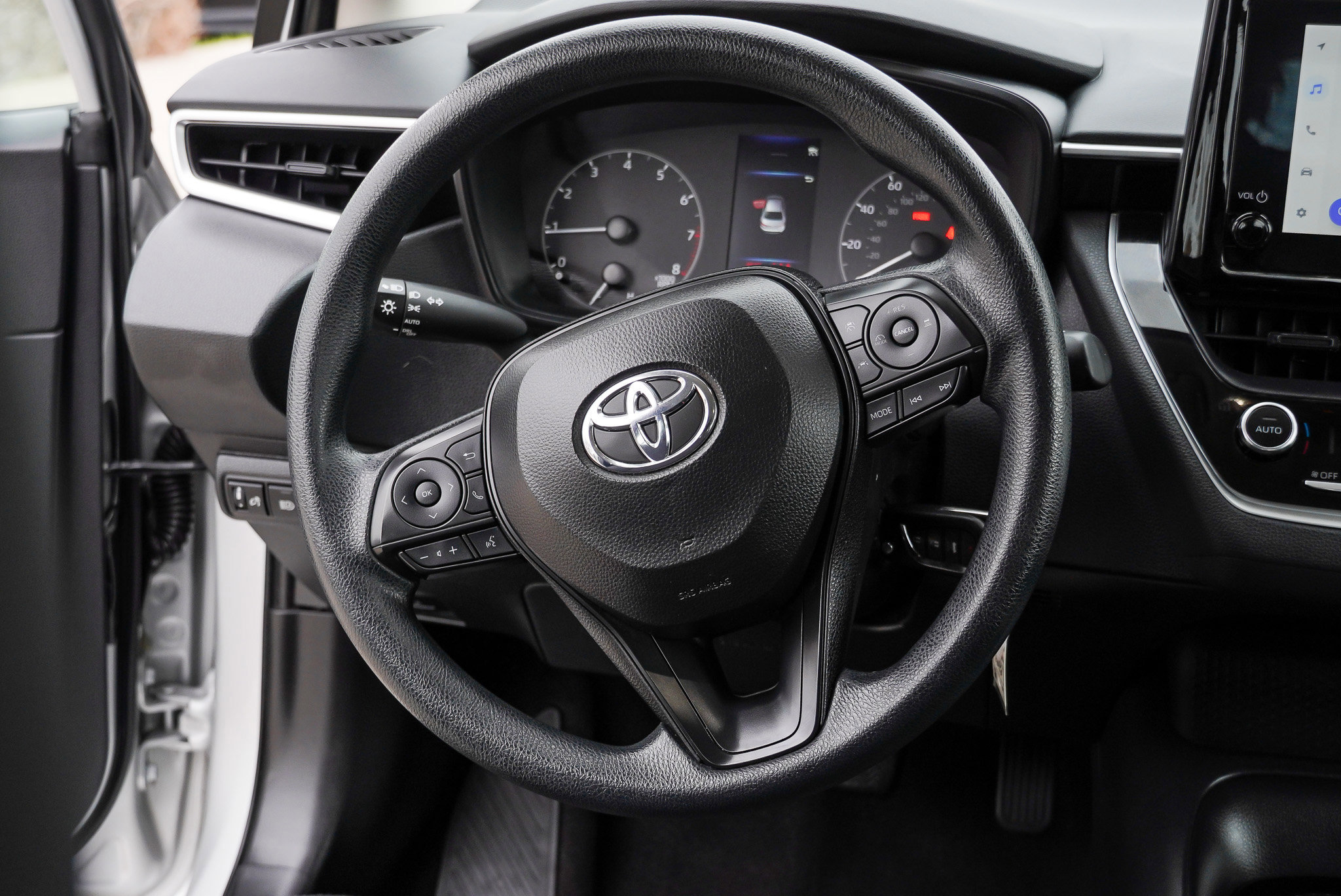 Certified 2024 Toyota Corolla LE image 30