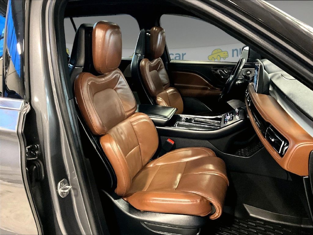 Used 2022 Lincoln Aviator Reserve w/ Equipment Group 201A AWD/4WD image 11