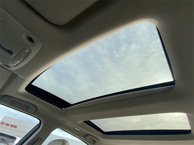 Used 2016 Nissan Maxima Platinum image 31