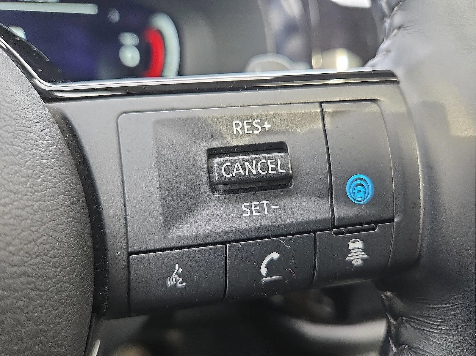 Used 2025 Nissan Pathfinder Platinum w/ Cargo Package AWD/4WD image 19
