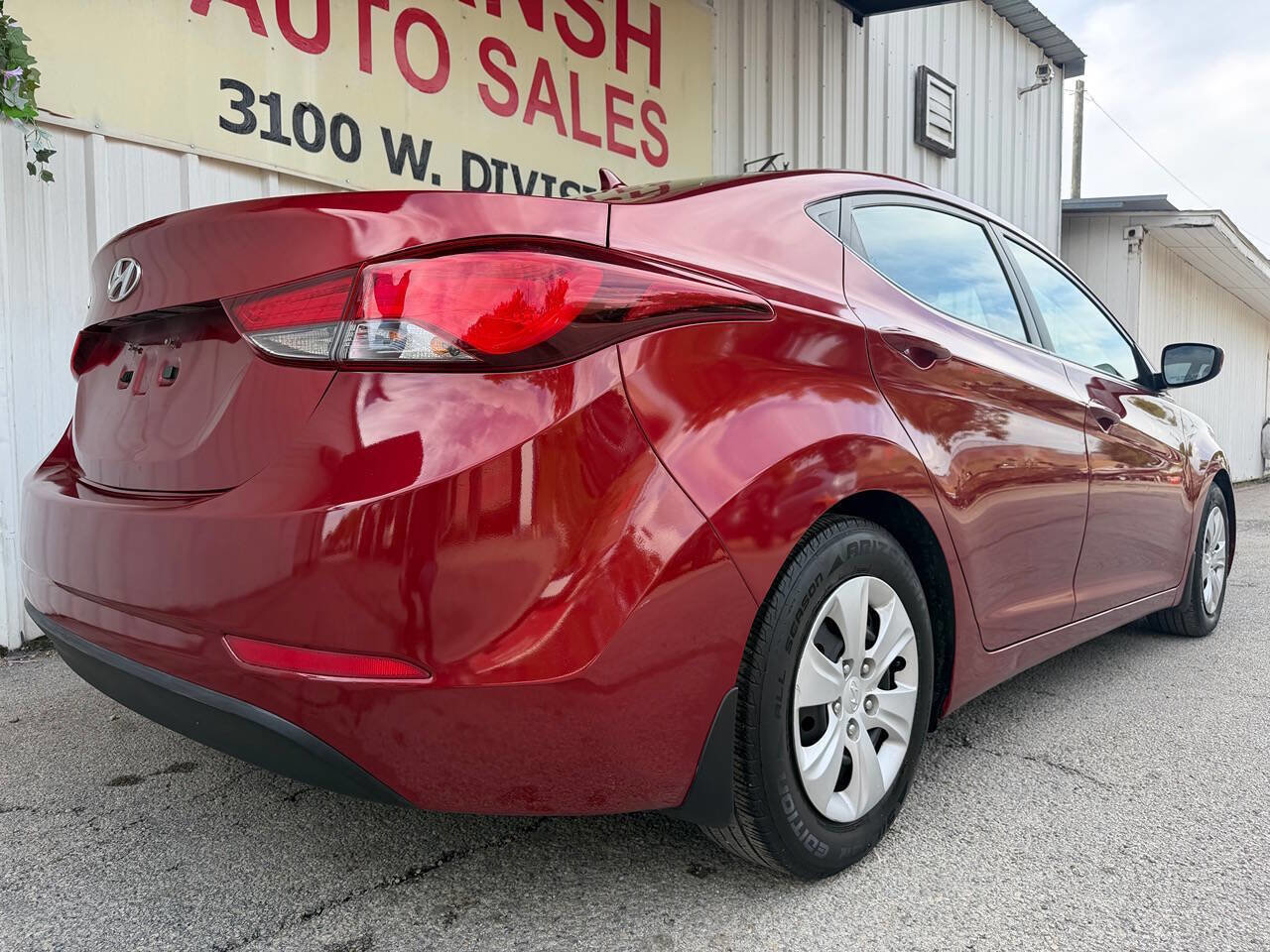 Used 2016 Hyundai Elantra SE image 9